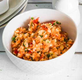 Fitnesssalat mit Sonnenblumenkernen in unter 5 Minuten