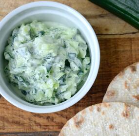 Blitz-Gurkensalat mit Dill