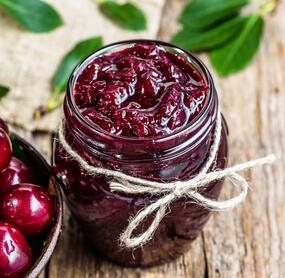 Kirschmarmelade mit Amaretto