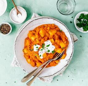 Kartoffelgulasch Szegediner Art