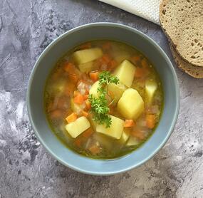 Kartoffelsuppe mit Karotten
