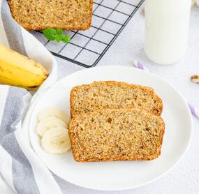 Bananenbrot mit Karotte und Apfel