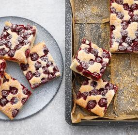 Kirsch-Sandkuchen vom Blech