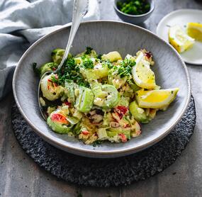 Leichter Lauch-Apfel-Salat mit Joghurtdressing