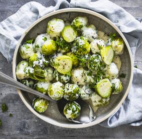 Rahm-Rosenkohl mit Crème fraîche
