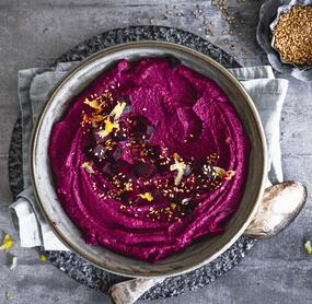 Einfacher Rote-Bete-Hummus