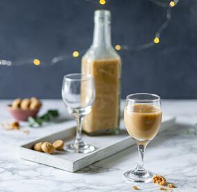 Sahniger Amarettini-Likör