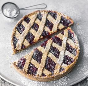 Linzer Torte mit Johannisbeerkonfitüre
