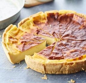 Einfacher Puddingkuchen mit Mürbeteig