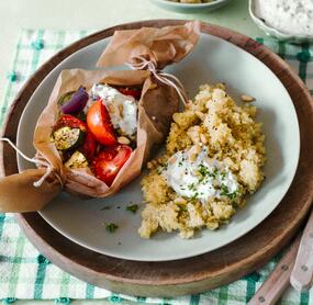 Mediterrane Gemüsepäckchen mit Quinoa