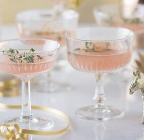 Rosa Festtagspunsch mit Prosecco