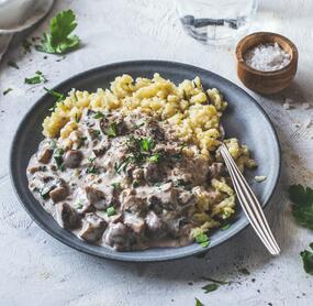 Vegane Spätzle mit Champignon-Rahmsoße
