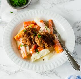 Schnelle Frikadellen mit Rahmgemüse