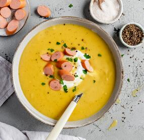 Cremige Kartoffelsuppe mit Wiener Würstchen