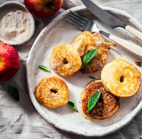 Apfelringe in Pfannkuchenteig