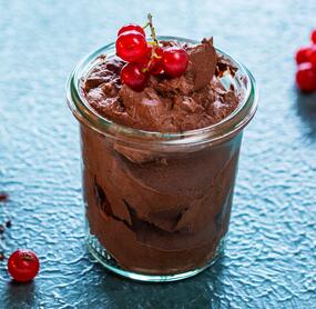 Low Carb Mousse au Chocolat aus 4 Zutaten