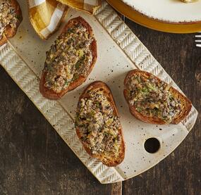 Köstliche Pilz-Crostini mit Pesto