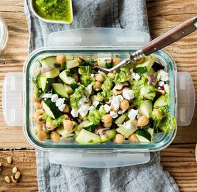 Zucchini-Kichererbsen-Salat