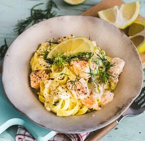 Tagliatelle mit Ricotta-Lachs-Soße