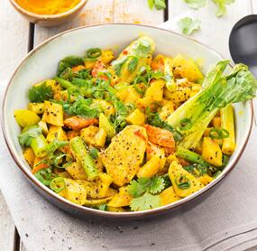 Indisches One-Pot-Hähnchencurry mit Kokosmilch