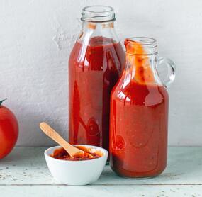 Rote Grillsoße perfekt zu Fleisch