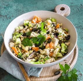 Gesunder Blitz-Brokkoli-Blumenkohl-Salat