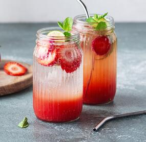 Erdbeerbowle mit Hugo