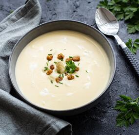 Spargelsuppe aus Schalen