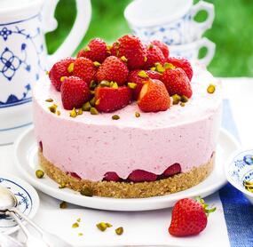 Kleine Erdbeertorte ohne Backen