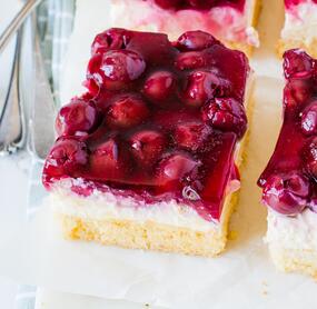 Schmandkuchen mit Kirschen vom Blech