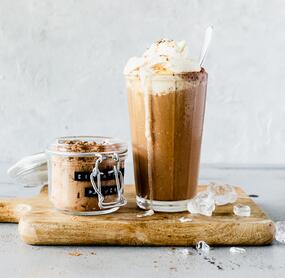 Klassischer Eiskaffee