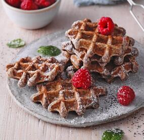 Die fluffigsten Hefewaffeln mit Mohn