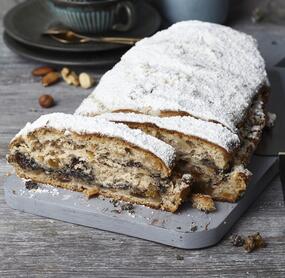 Klassischer Mohnstollen