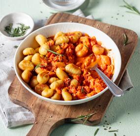 Blitzschnelle Gnocchi mit Gemüsesoße