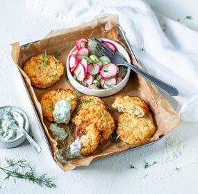 Blumenkohl-Käse-Puffer mit Quark