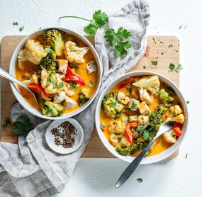 Brokkoli-Blumenkohl-Curry mit wenigen Zutaten