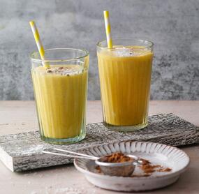 Bananenshake mit Kurkuma