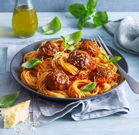 Spaghetti mit Hackbällchen