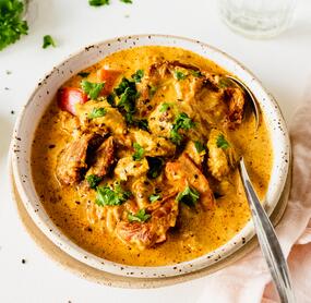 Cremige Hähnchen-Käse-Suppe