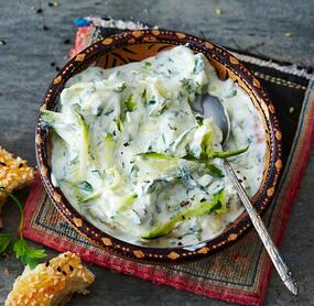 Zucchini-Joghurt-Dip