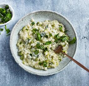 Cremiges Zucchini-Risotto