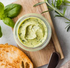Kräuterbutter in 5 Minuten