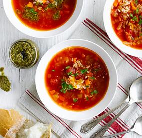 Schnelle Tomaten-Reis-Suppe