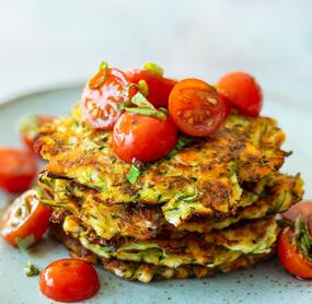 Zucchini-Feta-Puffer