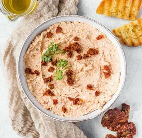 Schneller Tomaten-Feta-Dip