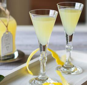 Limoncello aus 4 Zutaten