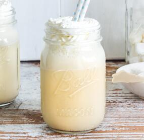Weißer Eiskaffee-Milchshake