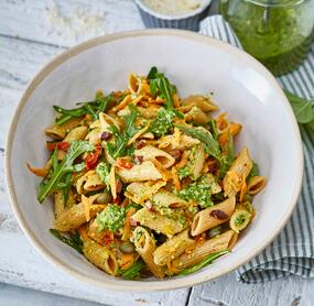 Vollkornpenne mit Blitzpesto