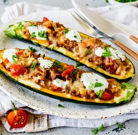 Mexikanische Zucchini Schiffchen mit Bolognese