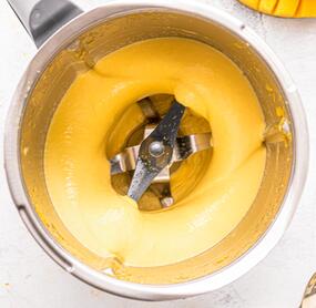 Mango-Softeis ohne Zucker